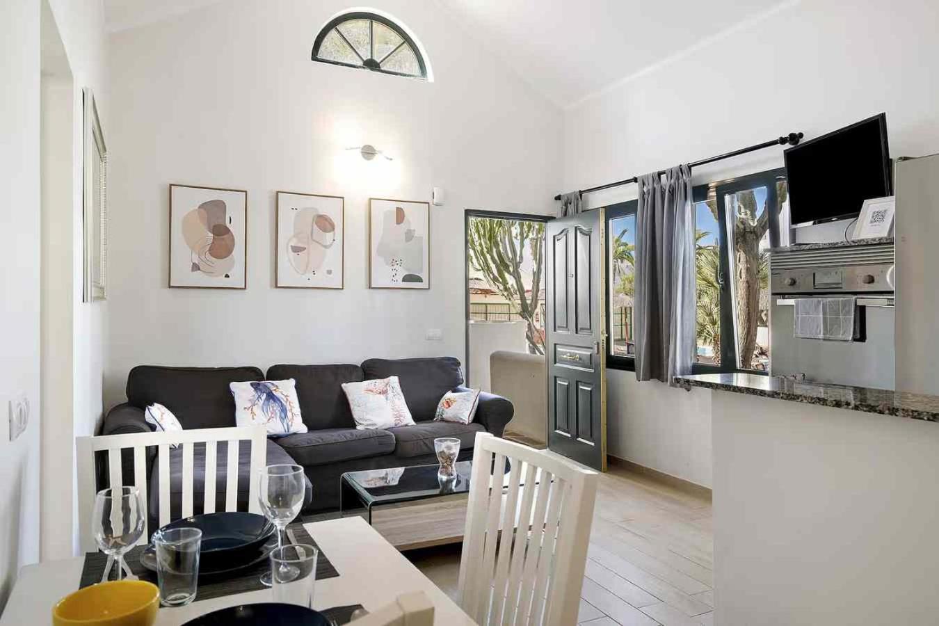 Bungalow La Roca Коста Тегисе Екстериор снимка